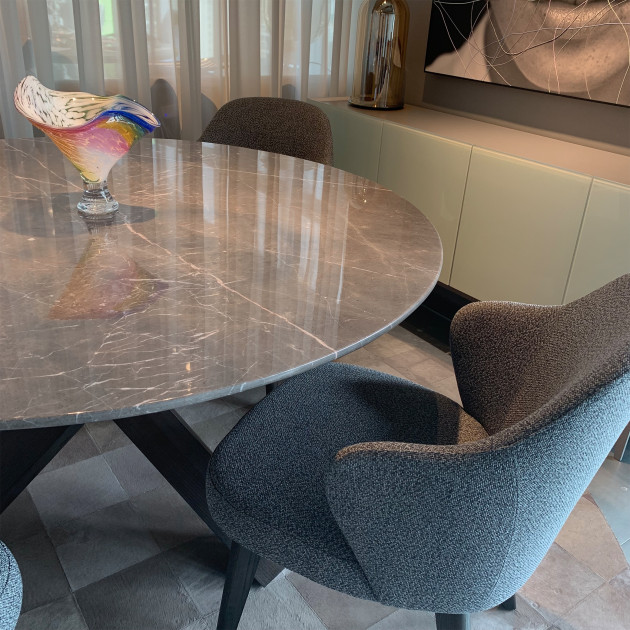 BOM-BOM Dining Table