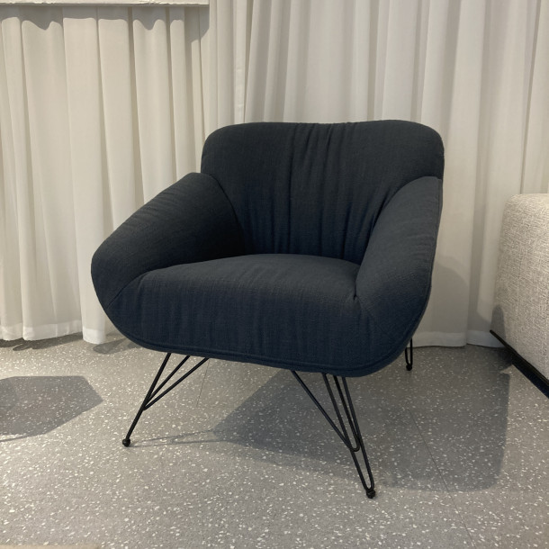 SU-SU Lounge Chair | Warehouse