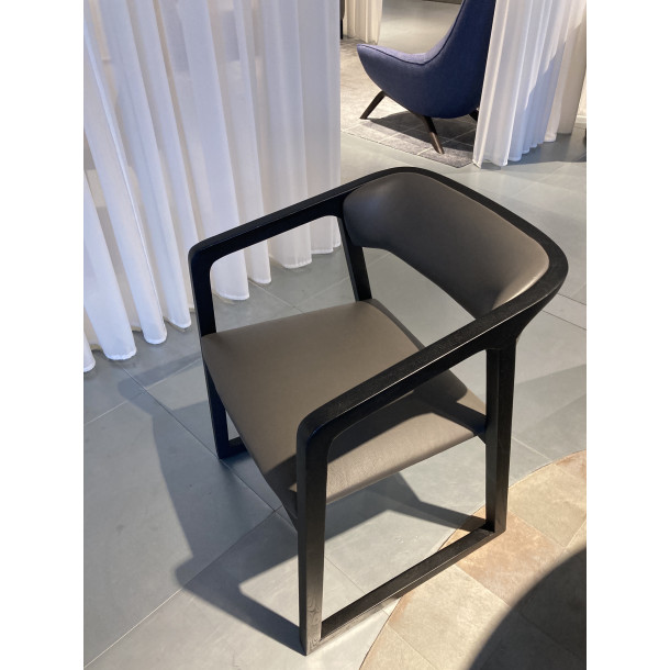 WON-WON Chair | Warehouse