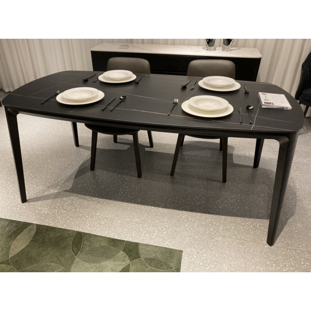 KUT-KUT Dining Table | Warehouse