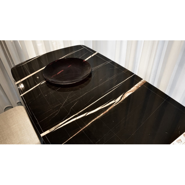 CHOI-CHOI Dining Table | 1.6M