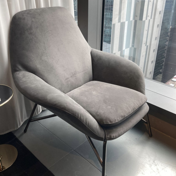 DE-DE Lounge Chair | Stock
