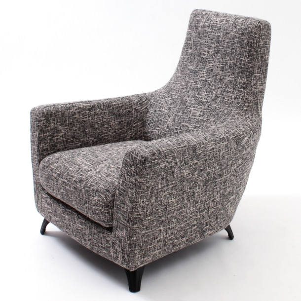 QI-QI LOUNGE CHAIR